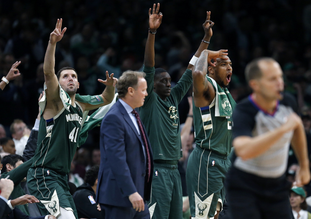 Đáp trả Paul Pierce, Antetokounmpo đưa Bucks vào chung kết miền sau 18 năm vắng bóng Đáp trả Paul Pierce, Antetokounmpo đưa Bucks vào chung kết miền sau 18 năm vắng bóng